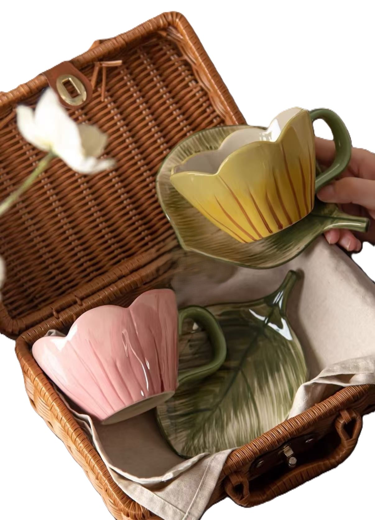 Tulip Flower Tea Cup and Saucer Set, 200ml"