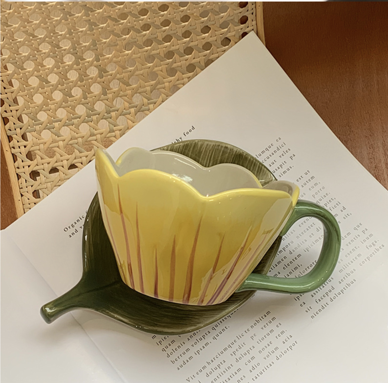 Tulip Flower Tea Cup and Saucer Set, 200ml"
